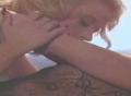 Tanya Roberts baise avec une autre blonde 